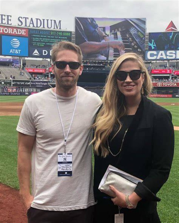 Meet Meredith Marakovits's Partner: Uncovering a Successful Collaboration