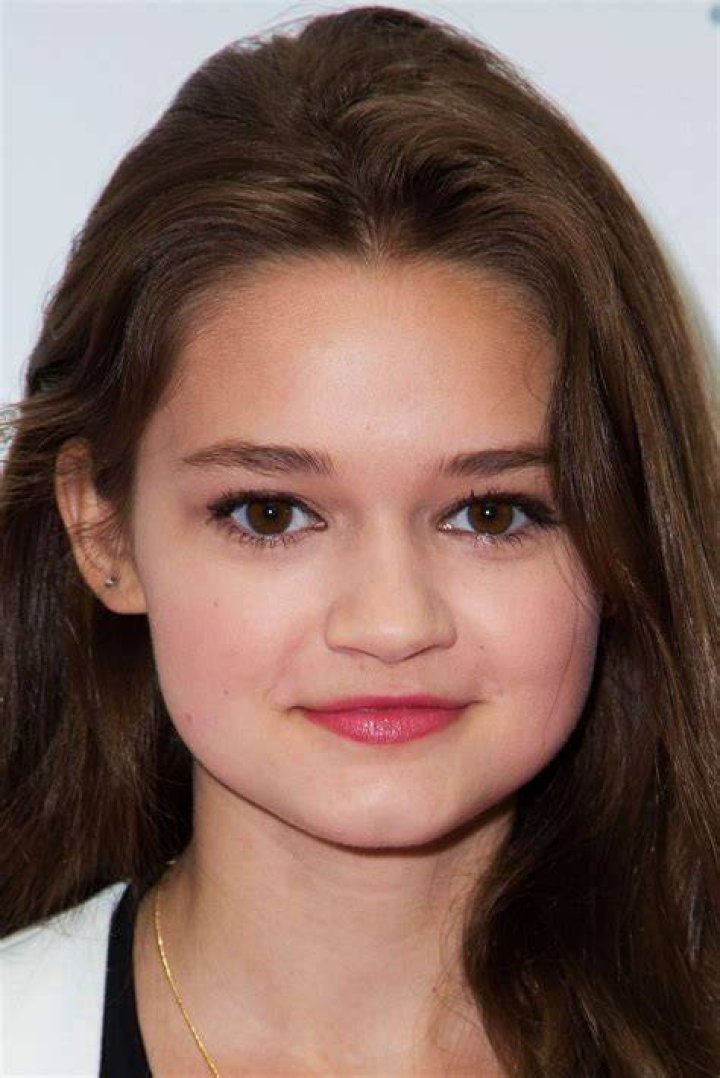 Unveiling Ciara Bravo's Relationships: A Journey Through Love and Life